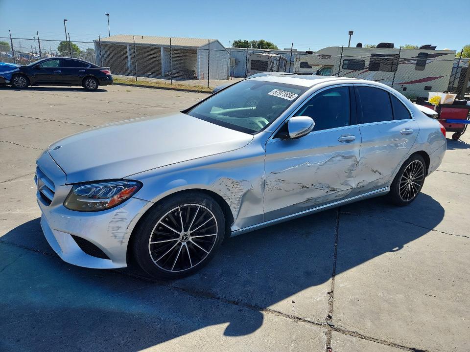 2021 Mercedes-benz C მანქანა იყიდება აუქციონზე, vin: W1KWF8DB3MR621100, აუქციონის ნომერი: 57971656