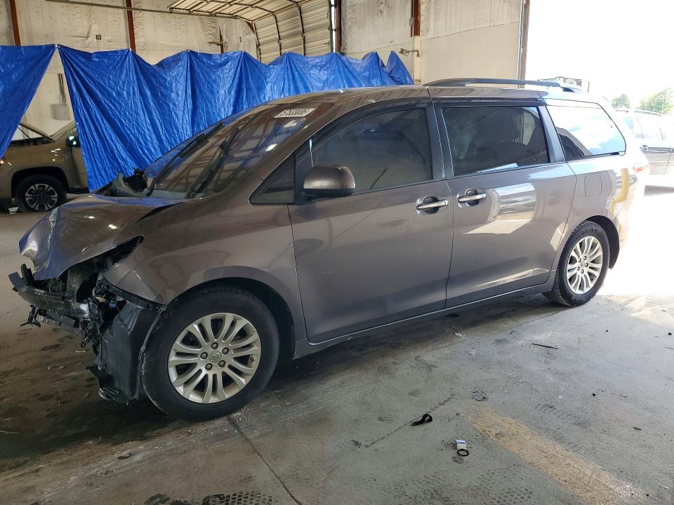 2014 Toyota Sienna მანქანა იყიდება აუქციონზე, vin: 5TDYK3DC8ES473121, აუქციონის ნომერი: 57533006