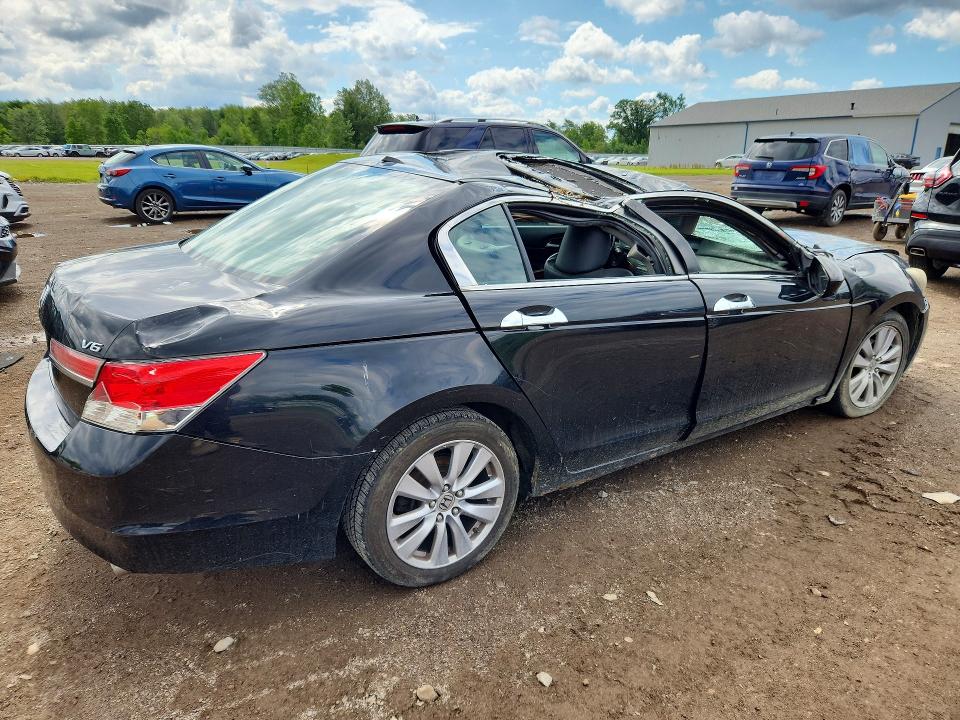 Продажа на аукционе авто 2011 Honda Accord, vin: 1HGCP3F8XBA015885, номер лота: 57717826