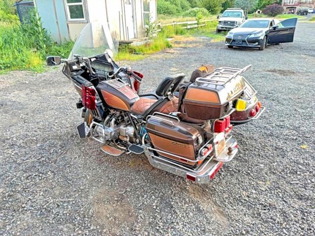 56183016 :رقم المزاد ، 1HFSC0221DA328290 vin ، 1983 Honda Gl1100 مزاد بيع