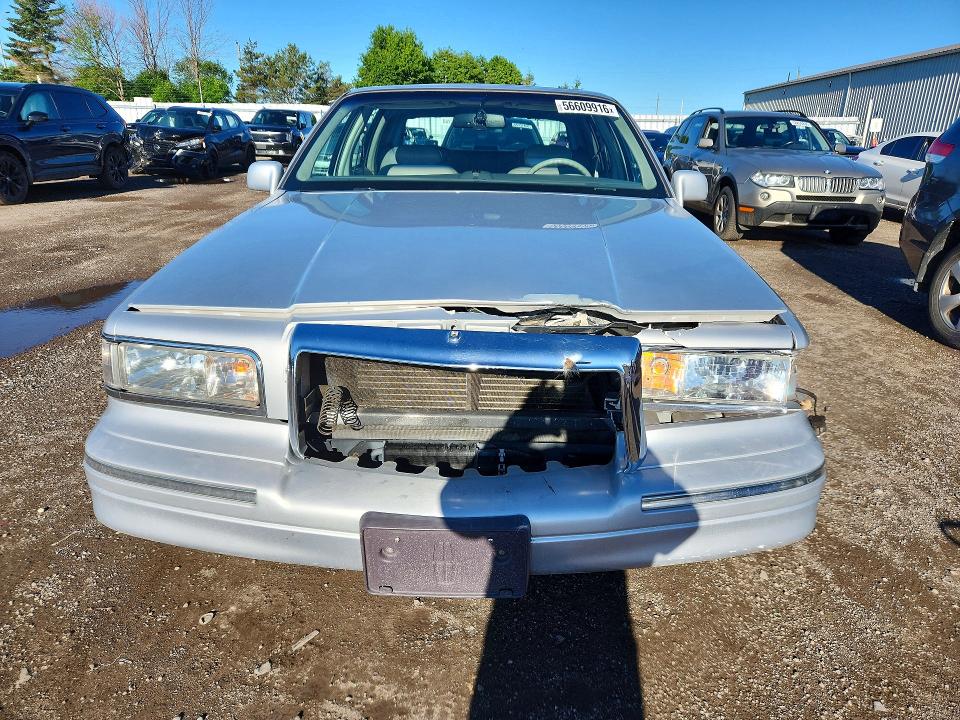 1996 Lincoln Town Car მანქანა იყიდება აუქციონზე, vin: 1LNLM82W6TY721605, აუქციონის ნომერი: 56609916