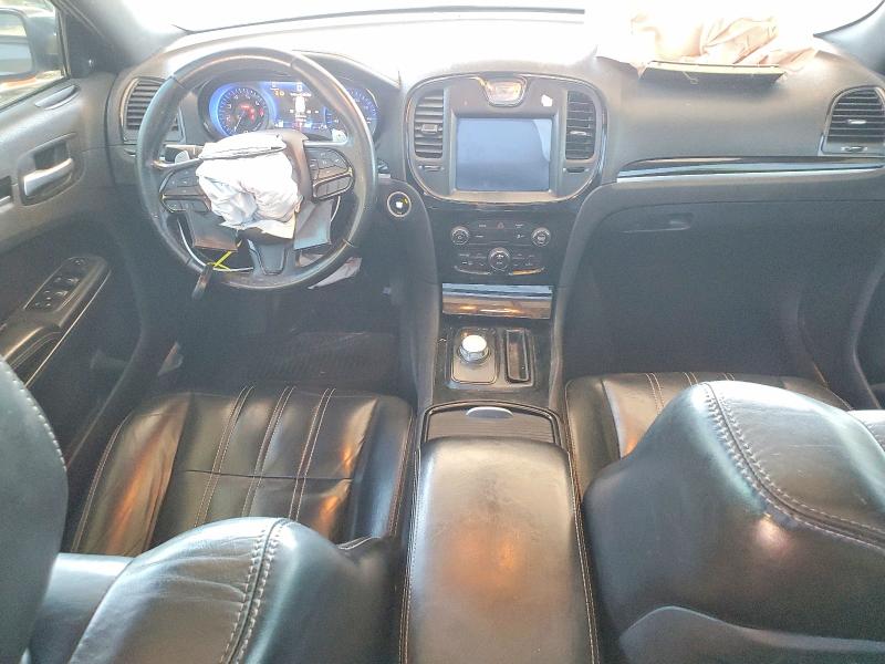 56098596 :رقم المزاد ، 2C3CCAGG7JH198980 vin ، 2018 Chrysler 300 مزاد بيع