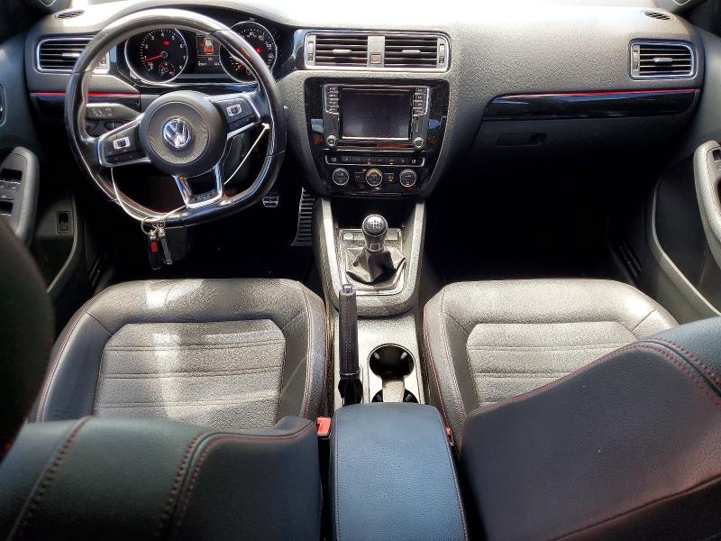 55549726 :رقم المزاد ، 3VW5T7AJ8HM320315 vin ، 2017 Volkswagen Jetta مزاد بيع