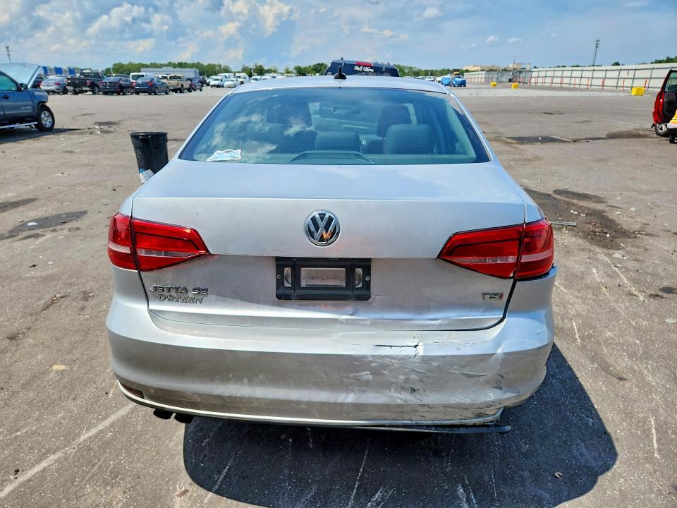 2015 Volkswagen Jetta მანქანა იყიდება აუქციონზე, vin: 3VWD17AJ1FM212052, აუქციონის ნომერი: 58946936