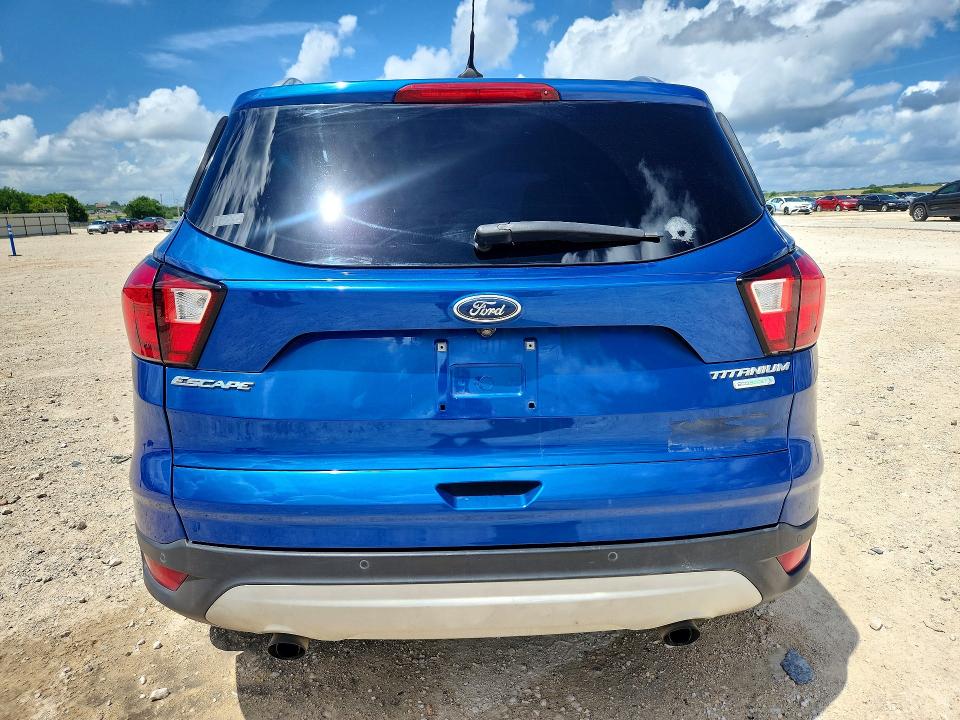 Продажа на аукционе авто 2019 Ford Escape, vin: 1FMCU0J96KUB33044, номер лота: 56529646