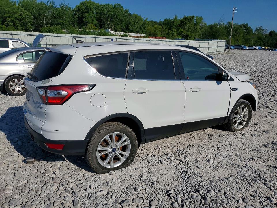 56467656 :رقم المزاد ، 1FMCU9GD1HUD70484 vin ، 2017 Ford Escape مزاد بيع