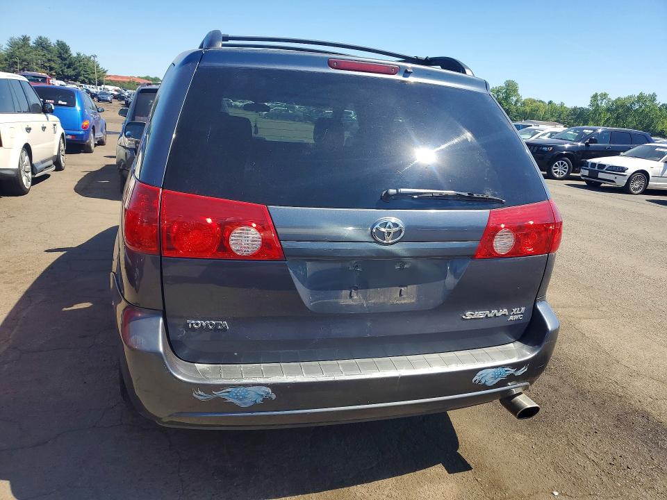 55882676 :رقم المزاد ، 5TDBA22C16S071951 vin ، 2006 Toyota Sienna مزاد بيع