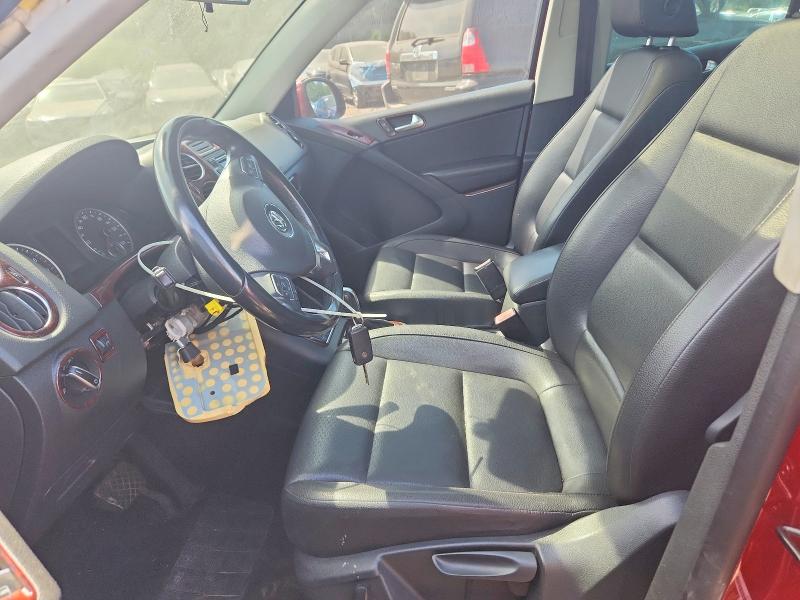 55193696 :رقم المزاد ، WVGBV7AX7BW001009 vin ، 2011 Volkswagen Tiguan مزاد بيع