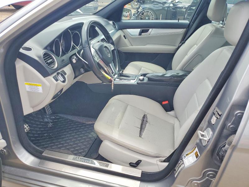 2014 Mercedes-benz C მანქანა იყიდება აუქციონზე, vin: WDDGF4HB9EA946230, აუქციონის ნომერი: 55648156