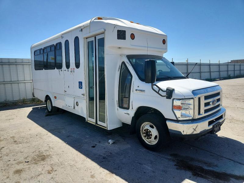 56359576 :رقم المزاد ، 1FDFE4FS9HDC06588 vin ، 2017 Ford Econoline مزاد بيع