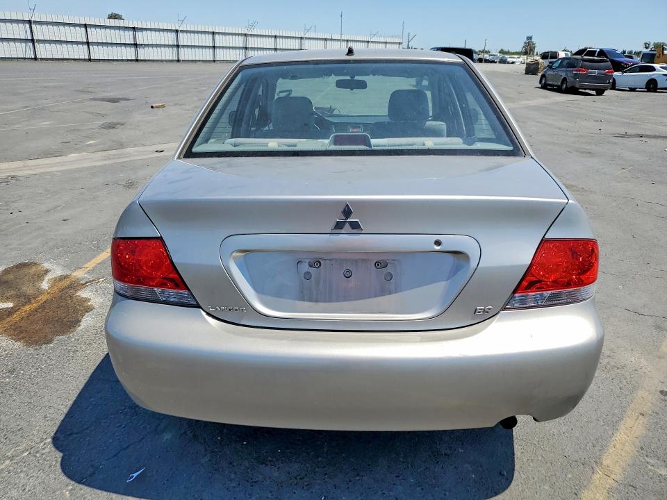 2005 Mitsubishi Lancer მანქანა იყიდება აუქციონზე, vin: JA3AJ26EX5U018066, აუქციონის ნომერი: 57881266