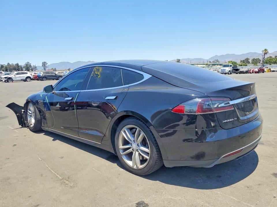 Продажа на аукционе авто 2015 Tesla Model S, vin: 5YJSA1S13FF100539, номер лота: 57413396
