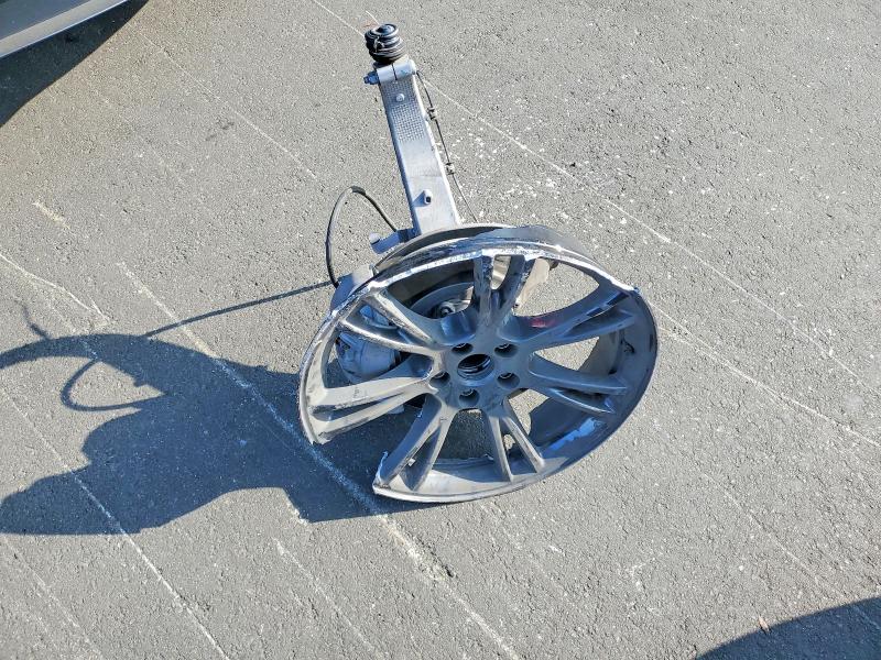 2024 Tesla Model Y მანქანა იყიდება აუქციონზე, vin: 7SAYGDED9RF120883, აუქციონის ნომერი: 55823846