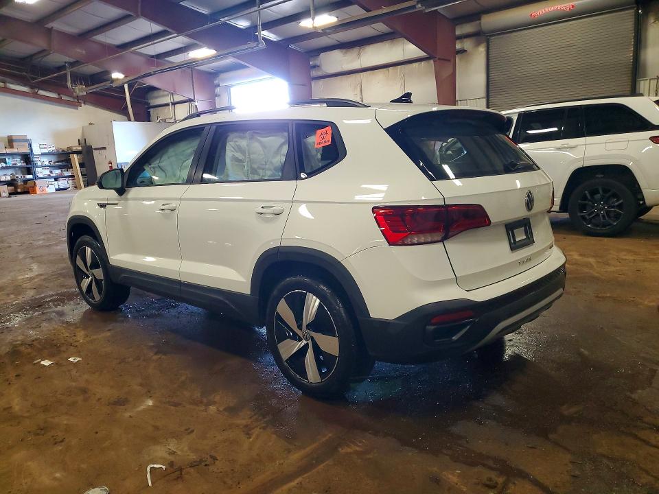 56653686 :رقم المزاد ، 3VV8X7B28RM096624 vin ، 2024 Volkswagen Taos مزاد بيع