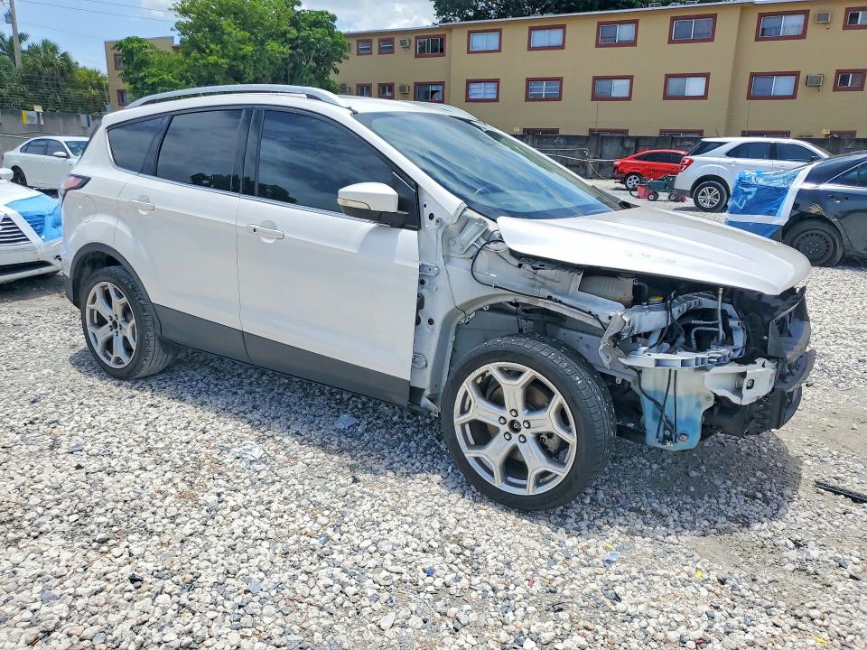 2017 Ford Escape მანქანა იყიდება აუქციონზე, vin: 1FMCU0J98HUD91140, აუქციონის ნომერი: 53738846