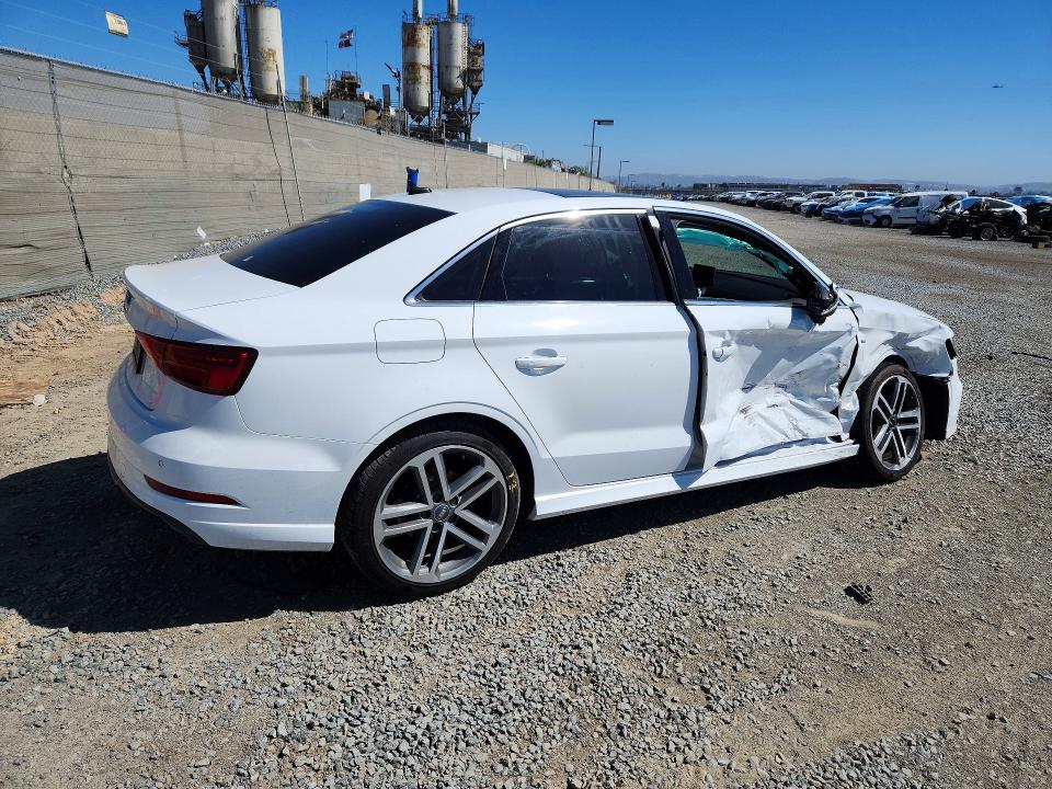 Продажа на аукционе авто 2019 Audi A3, vin: WAUGUGFF1K1012188, номер лота: 56191566