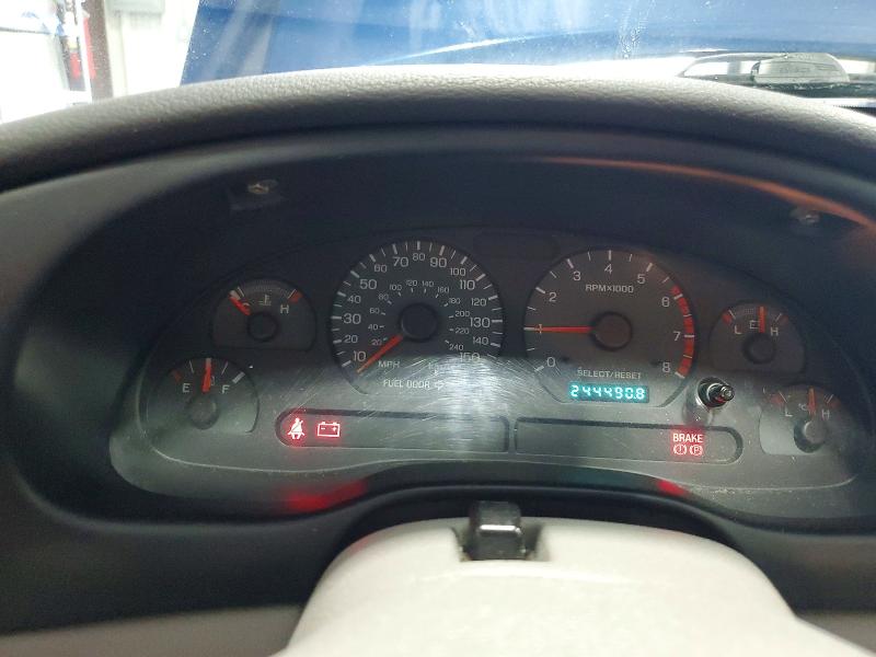 56568666 :رقم المزاد ، 1FAFP42X9YF177944 vin ، 2000 Ford Mustang مزاد بيع