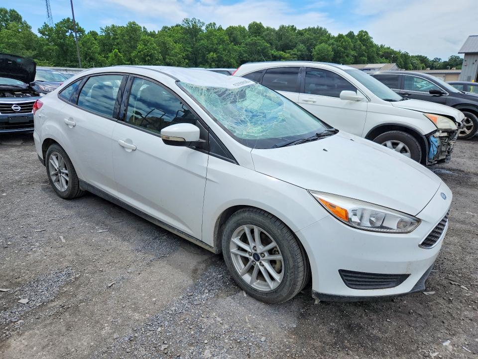 57656526 :رقم المزاد ، 1FADP3F22HL323182 vin ، 2017 Ford Focus مزاد بيع