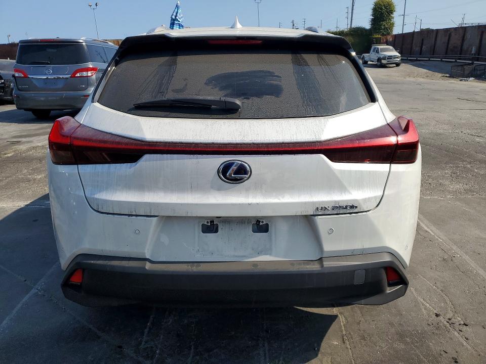 Продажа на аукционе авто 2021 Lexus Ux, vin: JTHX9JBH4M2050289, номер лота: 58299626