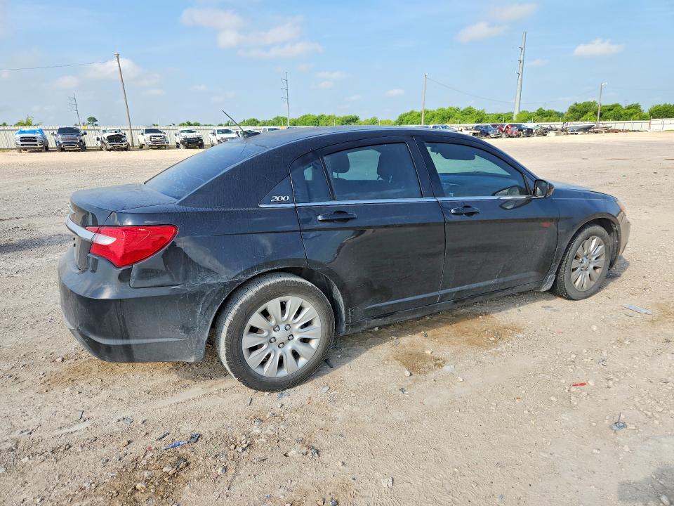 55876166 :رقم المزاد ، 1C3BC4FB6BN618563 vin ، 2011 Chrysler 200 مزاد بيع
