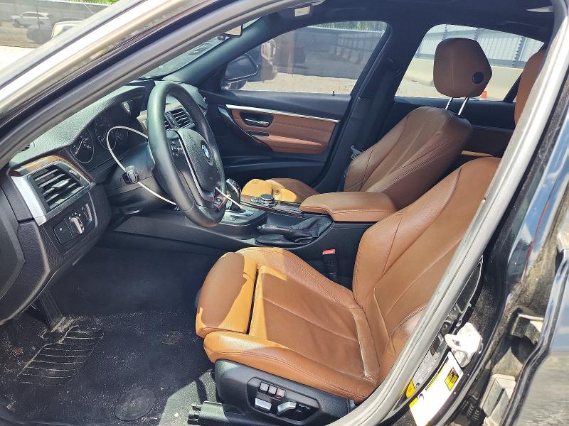 55550776 :رقم المزاد ، WBA8B9G54HNU50975 vin ، 2017 Bmw 330 مزاد بيع