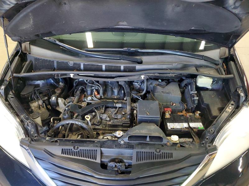 58943236 :رقم المزاد ، 5TDYZ3DC1HS823723 vin ، 2017 Toyota Sienna مزاد بيع