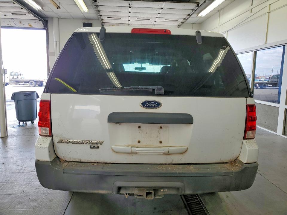 58157896 :رقم المزاد ، 1FMPU16L24LA92111 vin ، 2004 Ford Expedition مزاد بيع
