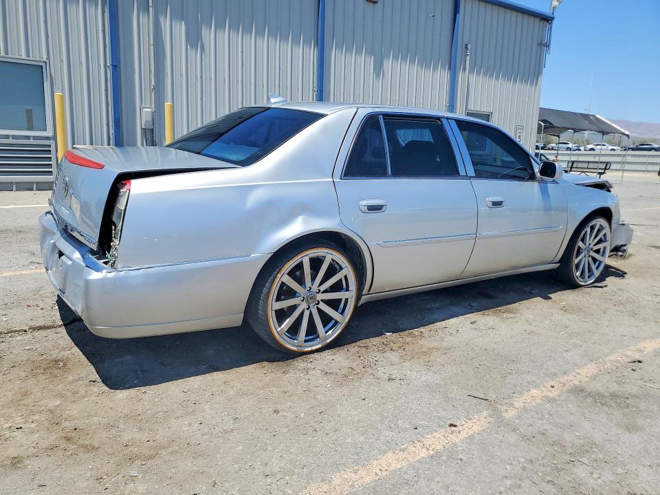 58649606 :رقم المزاد ، 1G6KH5E65BU116272 vin ، 2011 Cadillac Dts مزاد بيع