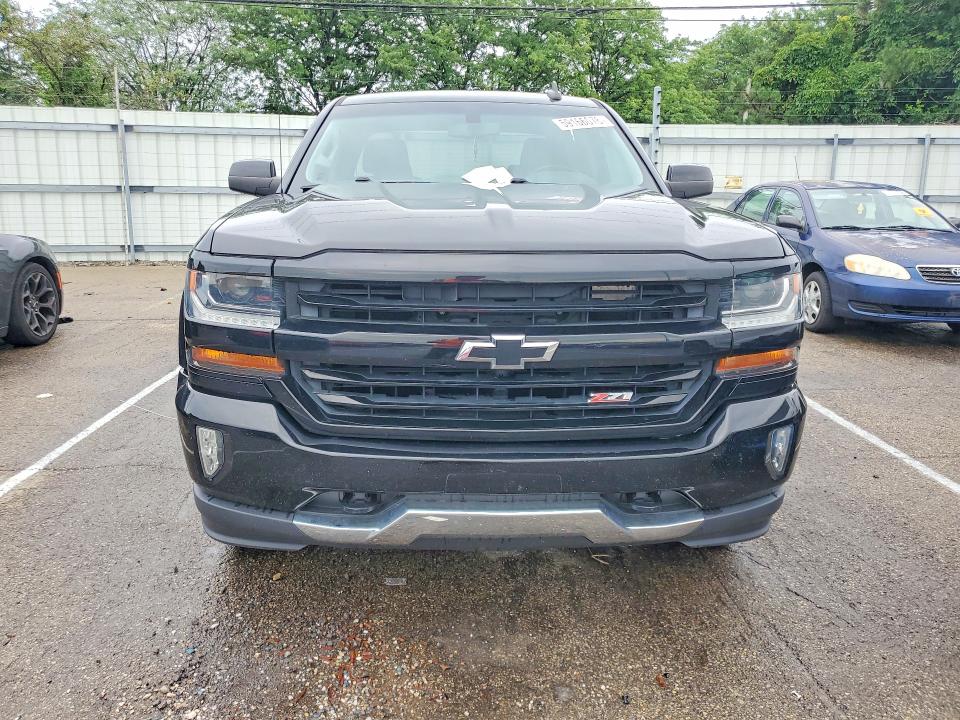 Продаж на аукціоні авто 2018 Chevrolet Silverado, vin: 1GCVKREC1JZ188855, номер лоту: 59166076