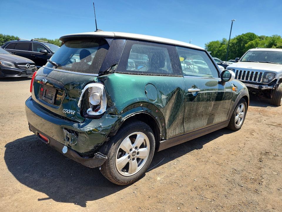 Продажа на аукционе авто 2018 Mini Cooper, vin: WMWXP5C59J3D02062, номер лота: 55586046