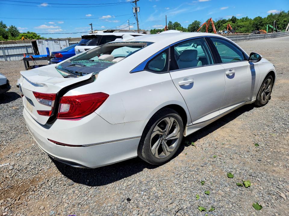 57628716 :رقم المزاد ، 1HGCV1F41JA213924 vin ، 2018 Honda Accord مزاد بيع