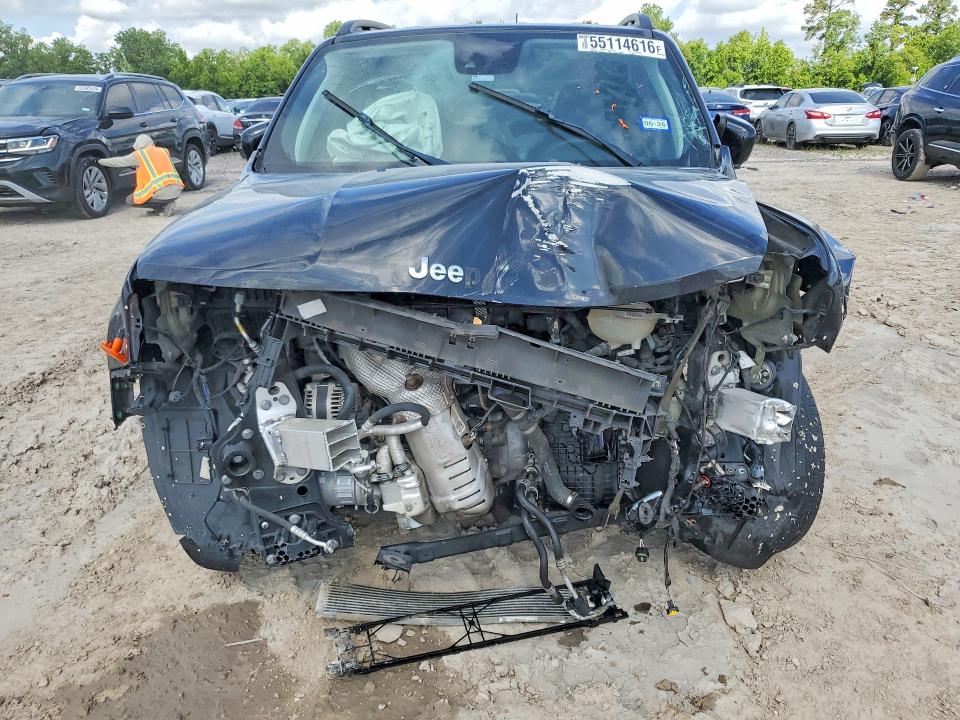 55114616 :رقم المزاد ، ZACNJCBB3MPM95875 vin ، 2021 Jeep Renegade مزاد بيع
