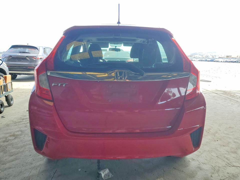 56629576 :رقم المزاد ، 3HGGK5H86FM739011 vin ، 2015 Honda Fit مزاد بيع