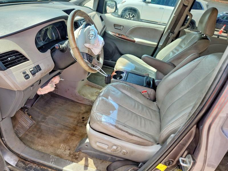 56685006 :رقم المزاد ، 5TDYK3DC8CS259677 vin ، 2012 Toyota Sienna مزاد بيع