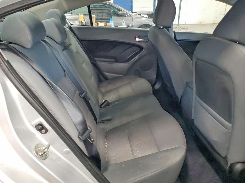 2018 Kia Forte მანქანა იყიდება აუქციონზე, vin: 3KPFL4A77JE230700, აუქციონის ნომერი: 58014036