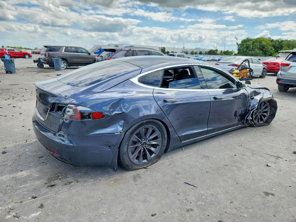 Продажа на аукционе авто 2018 Tesla Model S, vin: 5YJSA1E2XJF244456, номер лота: 55243856