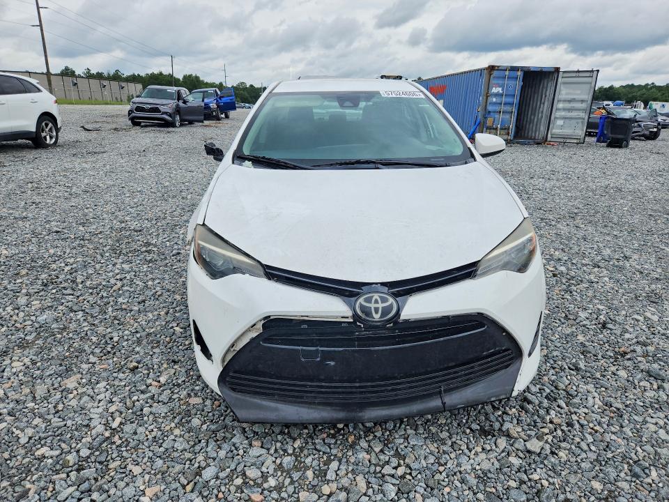 57524606 :رقم المزاد ، 5YFBURHE4JP814869 vin ، 2018 Toyota Corolla مزاد بيع