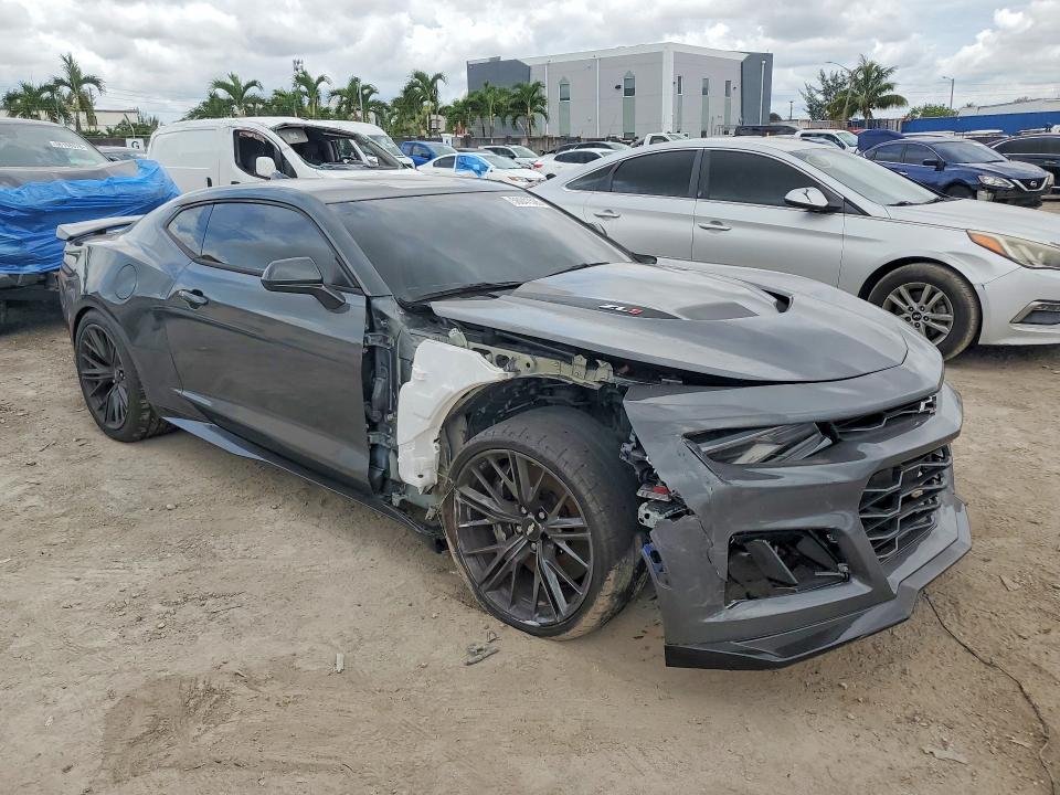 56041526 :رقم المزاد ، 1G1FK1R63J0156724 vin ، 2018 Chevrolet Camaro مزاد بيع