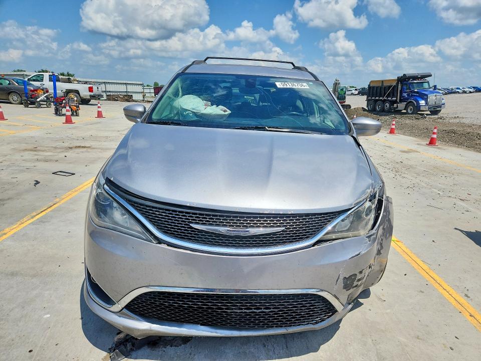 59136706 :رقم المزاد ، 2C4RC1BG9HR593986 vin ، 2017 Chrysler Pacifica مزاد بيع
