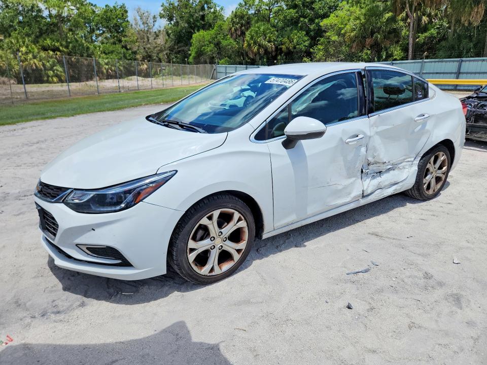 57470486 :رقم المزاد ، 1G1BF5SM9H7153377 vin ، 2017 Chevrolet Cruze مزاد بيع