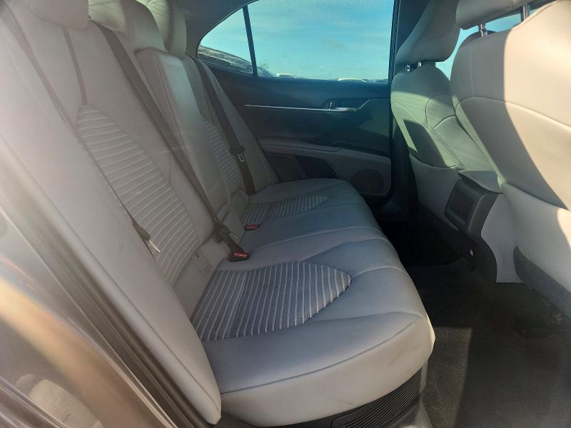 55773786 :رقم المزاد ، 4T1G31AK7MU548924 vin ، 2021 Toyota Camry مزاد بيع