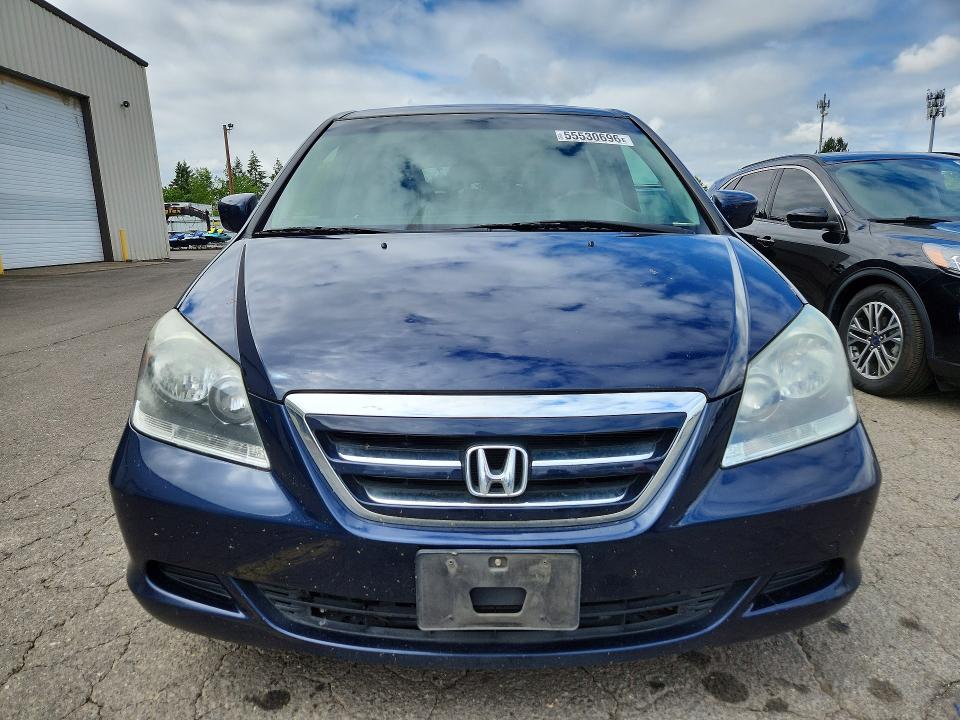55530696 :رقم المزاد ، 5FNRL38665B108754 vin ، 2005 Honda Odyssey مزاد بيع