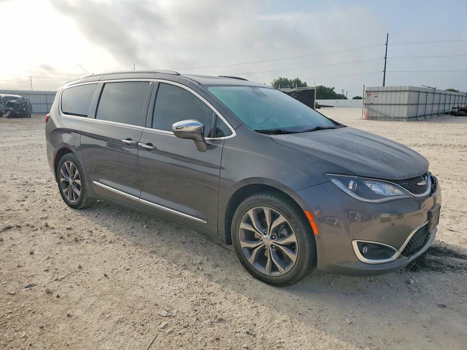 2017 Chrysler Pacifica მანქანა იყიდება აუქციონზე, vin: 2C4RC1GG3HR585732, აუქციონის ნომერი: 55846956
