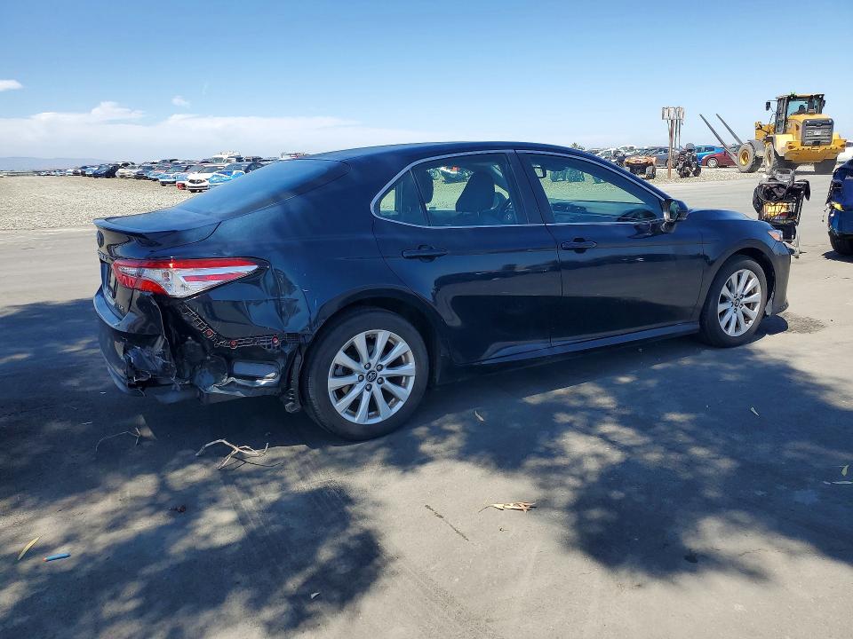 Продаж на аукціоні авто 2018 Toyota Camry, vin: 4T1B11HK6JU658316, номер лоту: 56169616
