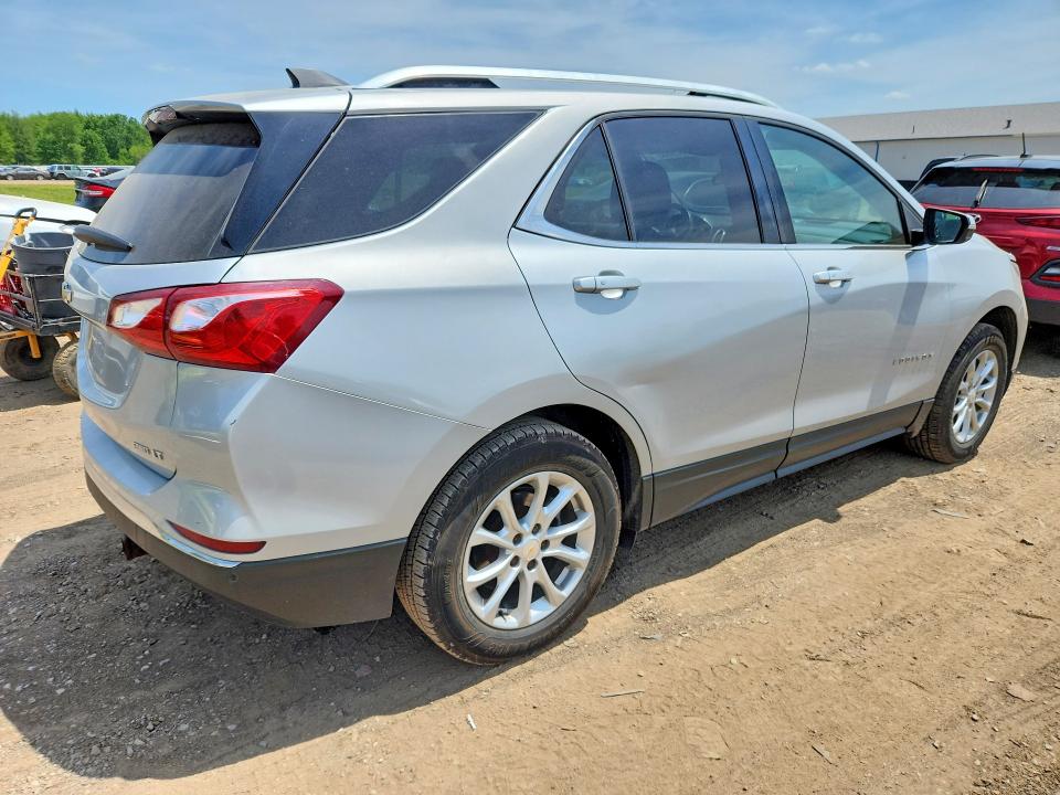 2018 Chevrolet Equinox მანქანა იყიდება აუქციონზე, vin: 2GNAXSEV4J6240006, აუქციონის ნომერი: 55829666