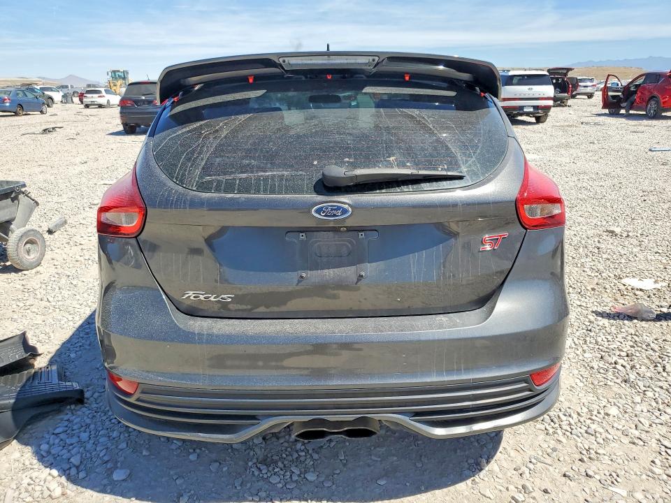 2016 Ford Focus მანქანა იყიდება აუქციონზე, vin: 1FADP3L93GL315740, აუქციონის ნომერი: 58099926