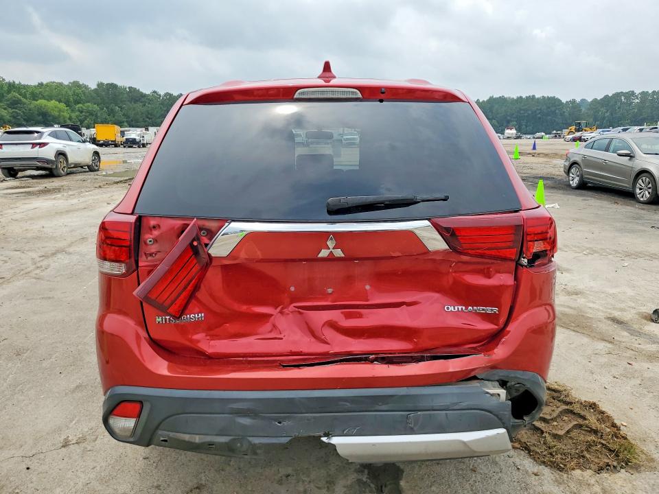 Продаж на аукціоні авто 2018 Mitsubishi Outlander, vin: JA4AD2A38JZ041271, номер лоту: 58063526