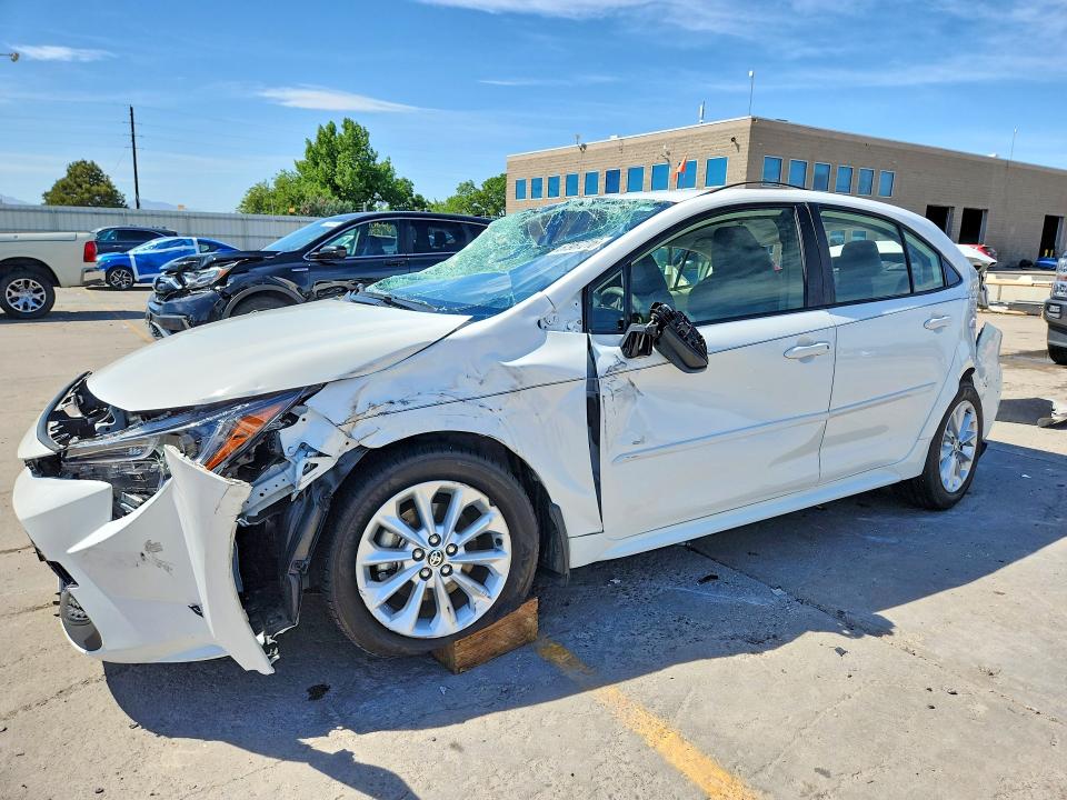 2021 Toyota Corolla მანქანა იყიდება აუქციონზე, vin: JTDVPMAE8MJ123015, აუქციონის ნომერი: 57967216