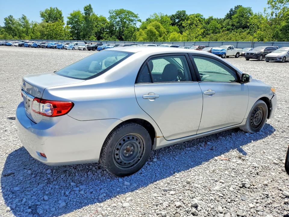 56177326 :رقم المزاد ، 5YFBU4EEXDP152632 vin ، 2013 Toyota Corolla مزاد بيع