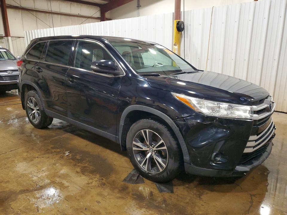 Продажа на аукционе авто 2019 Toyota Highlander, vin: 5TDBZRFH4KS977755, номер лота: 58651086